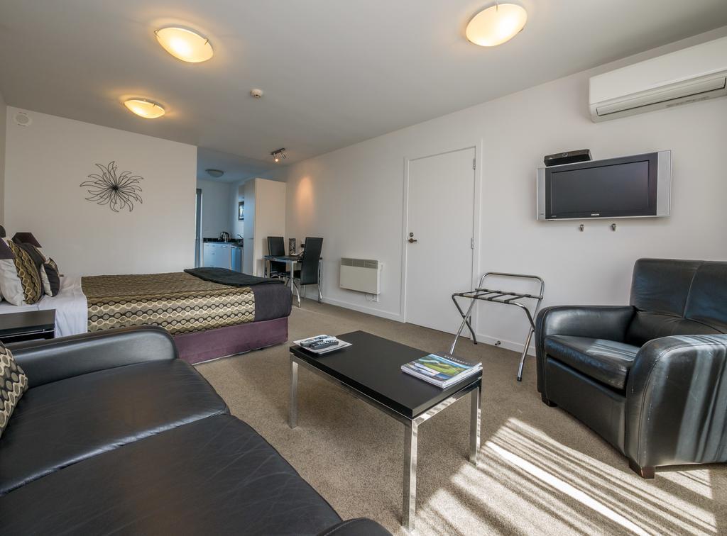 Bellano Motel Suites Christchurch Exteriör bild A typical studio apartment